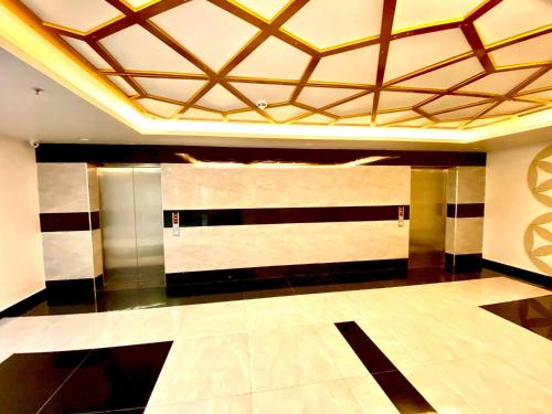 2 Bed w/Balcony @ GoldCrest Mall DHA - image 11