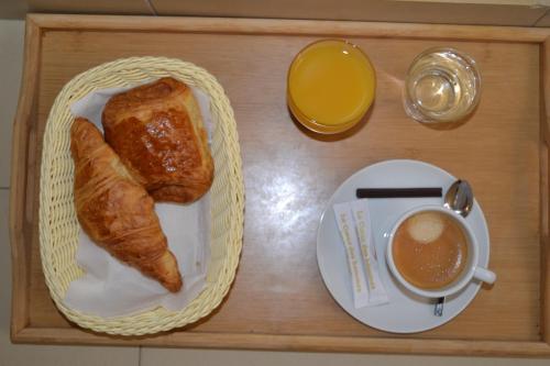 Comida y bebida, HÔTEL Le SQUARE (HOTEL Le SQUARE) in Thies