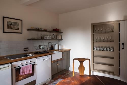 Castletown Gate House - image 3
