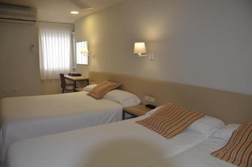 Hotel Balaguer Room Type - Quadruple Room