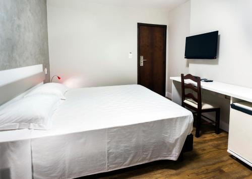 Double Room image 4