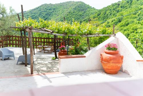 Seaview, Mountains & Relax with TWO Private Pools - Rifugio Dorotea, Салерно (фото 2)
