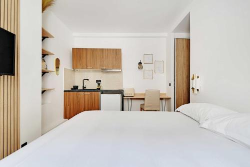 Studio-Suite 4 stars, 15m from Eiffel, Refined, Paryż