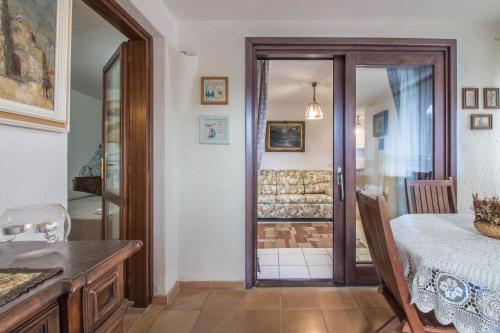 GuestHost - Cozy Flat with Garden & Parking, Porto San Paolo (fotografie 7)