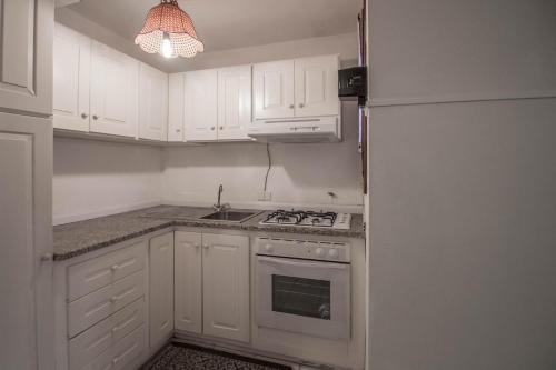 GuestHost - Cozy Flat with Garden & Parking, Porto San Paolo (fotografie 4)