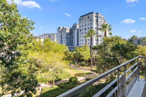 Mayfair Luxury 212 - image 9