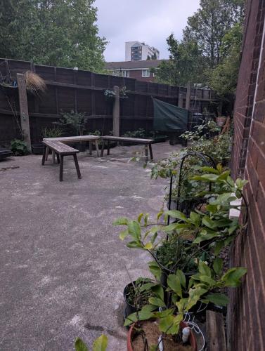 정원, Bright Maisonette near Central Birmingham in 네첼스