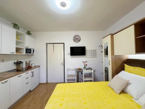 Apartments Anđelka G. - image 14