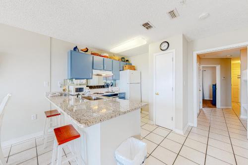 Grand Beach by Meyer Vacation Rentals - image 14