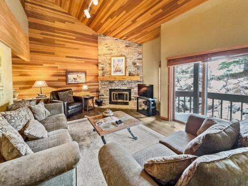 1791 Lakeside Getaway at Deer Valley! Free Deer Valley Skier Shuttle! by SkyRun Park City