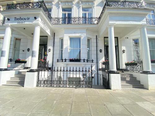 Trebovir Hotel - image 7