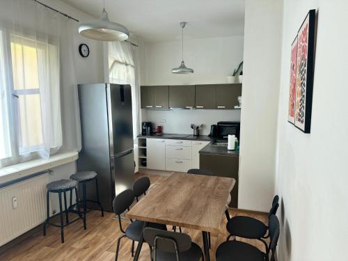 2BR Gateway on the Rybna - image 5