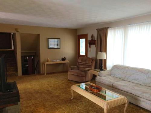 Family-Friendly Waterfront Cottage near the Shimek State Forest and the Mississippi River, Iowa in Nauvoo (IL)
