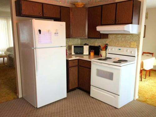 Family-Friendly Waterfront Cottage near the Shimek State Forest and the Mississippi River, Iowa in Nauvoo (IL)