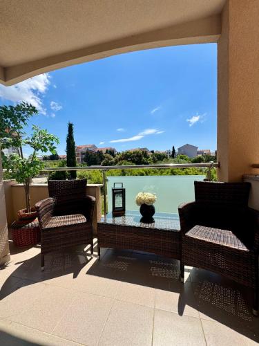 Apartments Toma in Новаля