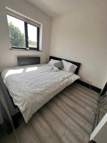 2 Double Bedrooms 1 Bathroom Near Train Station in Smethwick