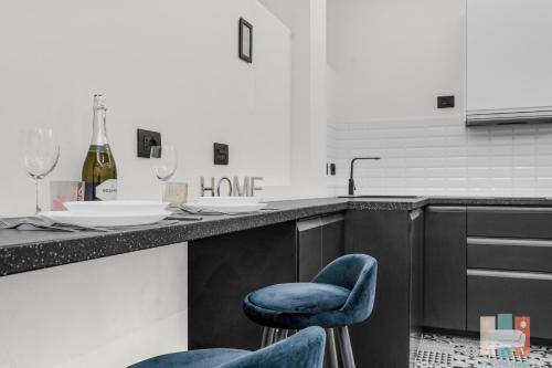PAB60 -Crescenzago-Luxury Blue House 3
