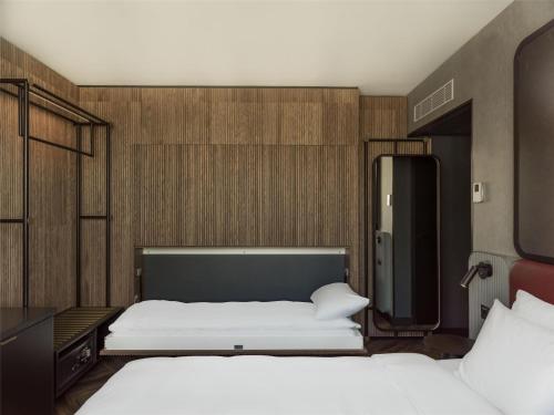 Park Inn by Radisson Oslo - image 6