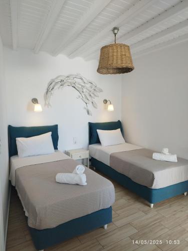 Standard Double or Twin Room image 6