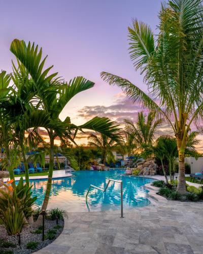 Tropical Beach Resorts - Sarasota, Sarasota