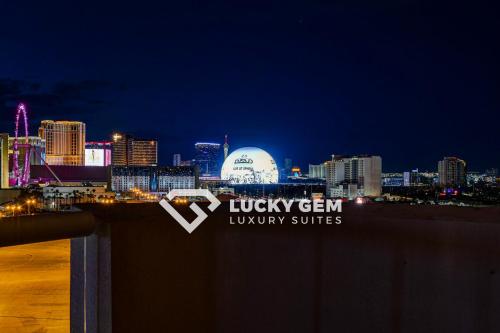 SPHERE VIEW - Signature MGM Resort Lucky Gem Penthouse & Luxury Suites 10817 - main image