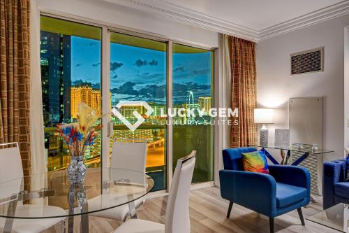 SPHERE VIEW - Signature MGM Resort Lucky Gem Penthouse & Luxury Suites 10817 - image 5