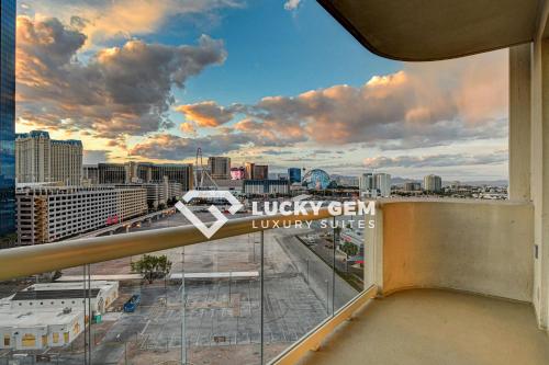SPHERE VIEW - Signature MGM Resort Lucky Gem Penthouse & Luxury Suites 10817 - image 14