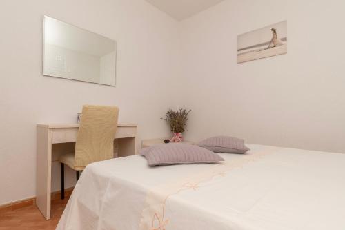 One-Bedroom Apartment - Ground Floor image 8