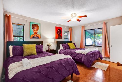 NEW Adorable Villa 7 min to Beach Trampoline detail