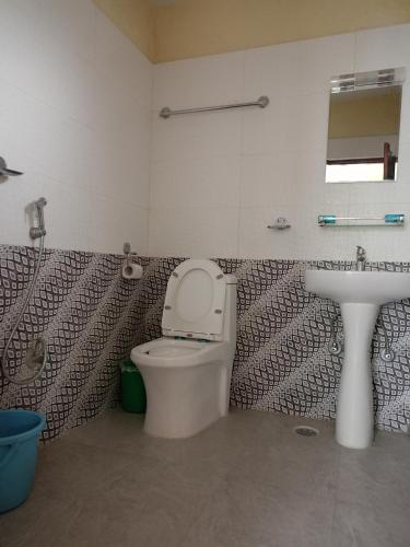 Single Room image 5