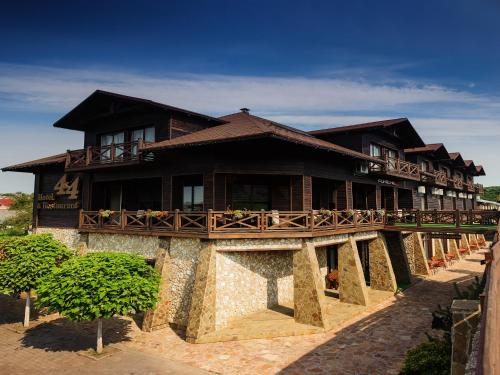 Hotel 4x4 - image 11