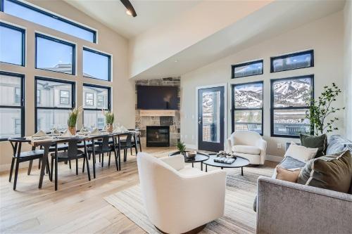 Helling Circle Hideaway 303 by SkyRun Park City