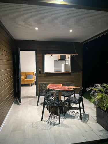 Oprema, KAZA PILOU - Gîte avec piscine privative (KAZA PILOU - Gite avec piscine privative) in Bouillante