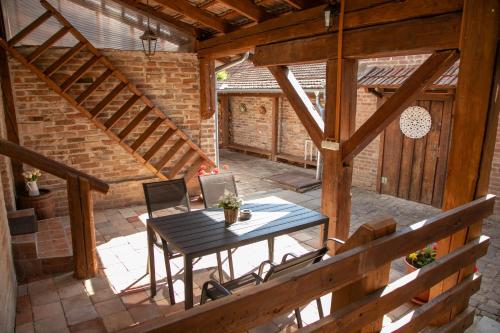 Vadvirág Apartman Gyula 2 (Vadvirag Apartman Gyula 2) in อูยบารอส