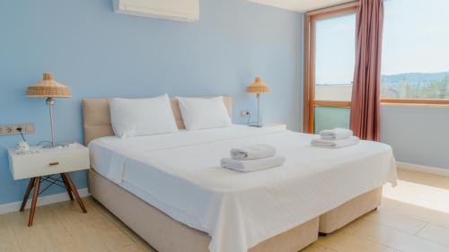 Hotel No37 Room Type - Deluxe Room with Terrace & Sea View 