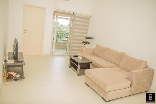 Two-Bedroom Apartment with Balcony and Sea View image 6
