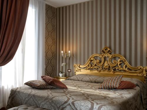 Hotel Santa Marina, Venice (photo 10)