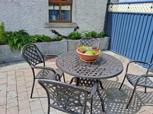 Have, Stone Barn Cottage In Galway Countryside in Loughrea