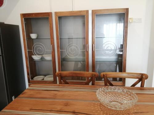 Two-Bedroom Deluxe Apartment with Balcony image 9