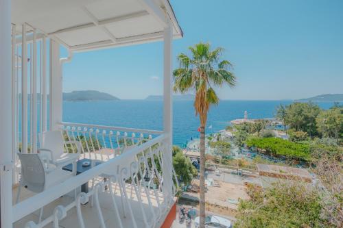 Family Room with Sea View image 5