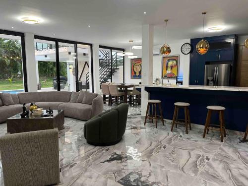 Elegant, Modern style Villa in Playa Nueva Romana2 in La Caña