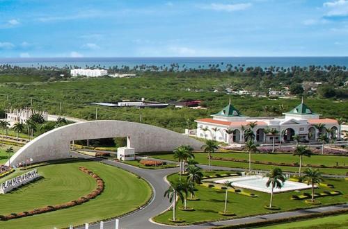 Elegant, Modern style Villa in Playa Nueva Romana2 in La Caña