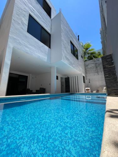 Alce33, Cancún