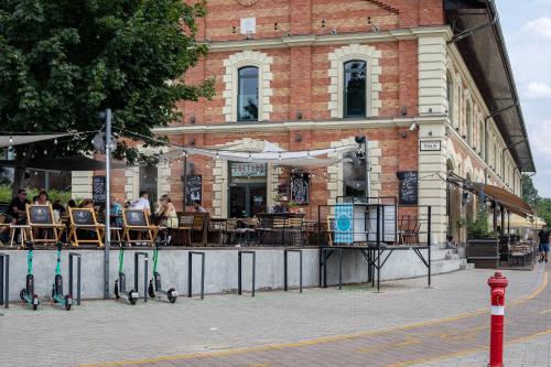 Very Central - Comfy - NEW - image 7