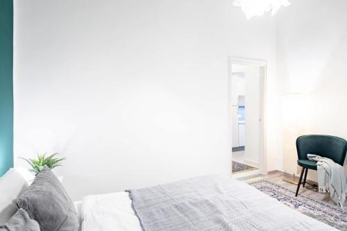 Central - Comfy - Large - image 12
