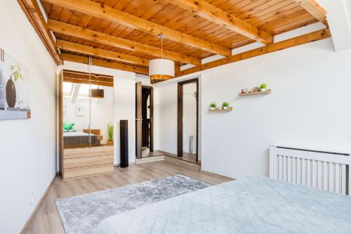 Unique Experience Apartment - image 3