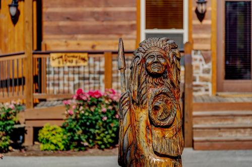 Grand Cherokee Lodge, free tickets, no catch! in 鴿子谷市郊