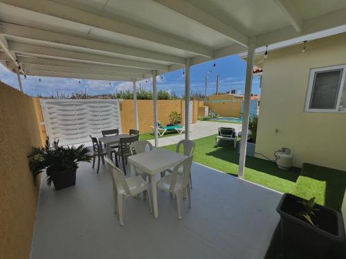 The Gold Vacation Villa in Santa Cruz