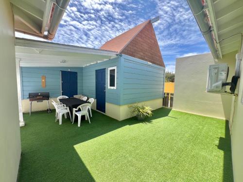 The Gold Vacation Villa in Santa Cruz