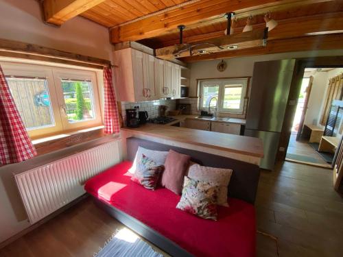 2 bedrooms, 6 beds